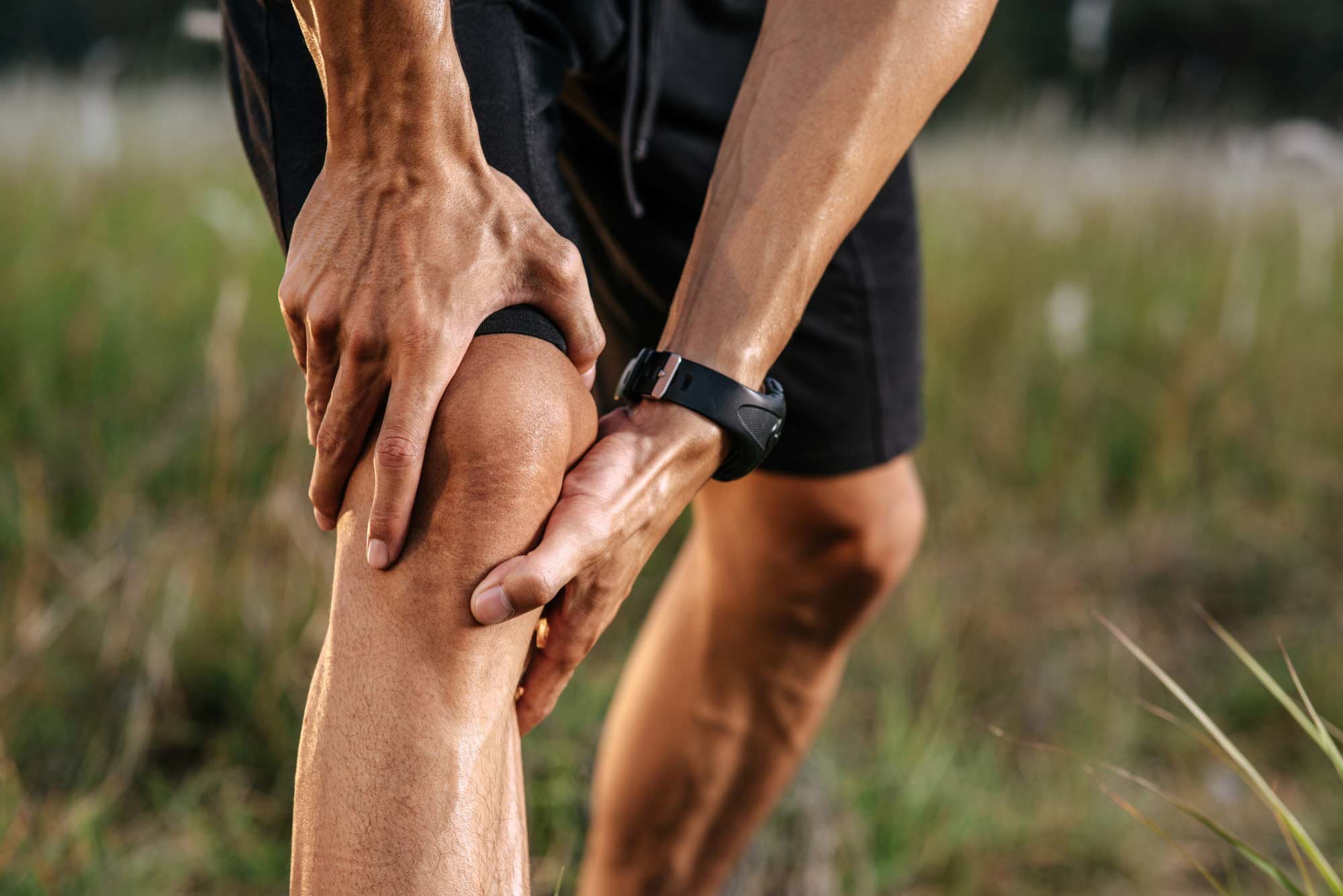 Treat Your Knee Pain the Smarter Way—No Surgery Required